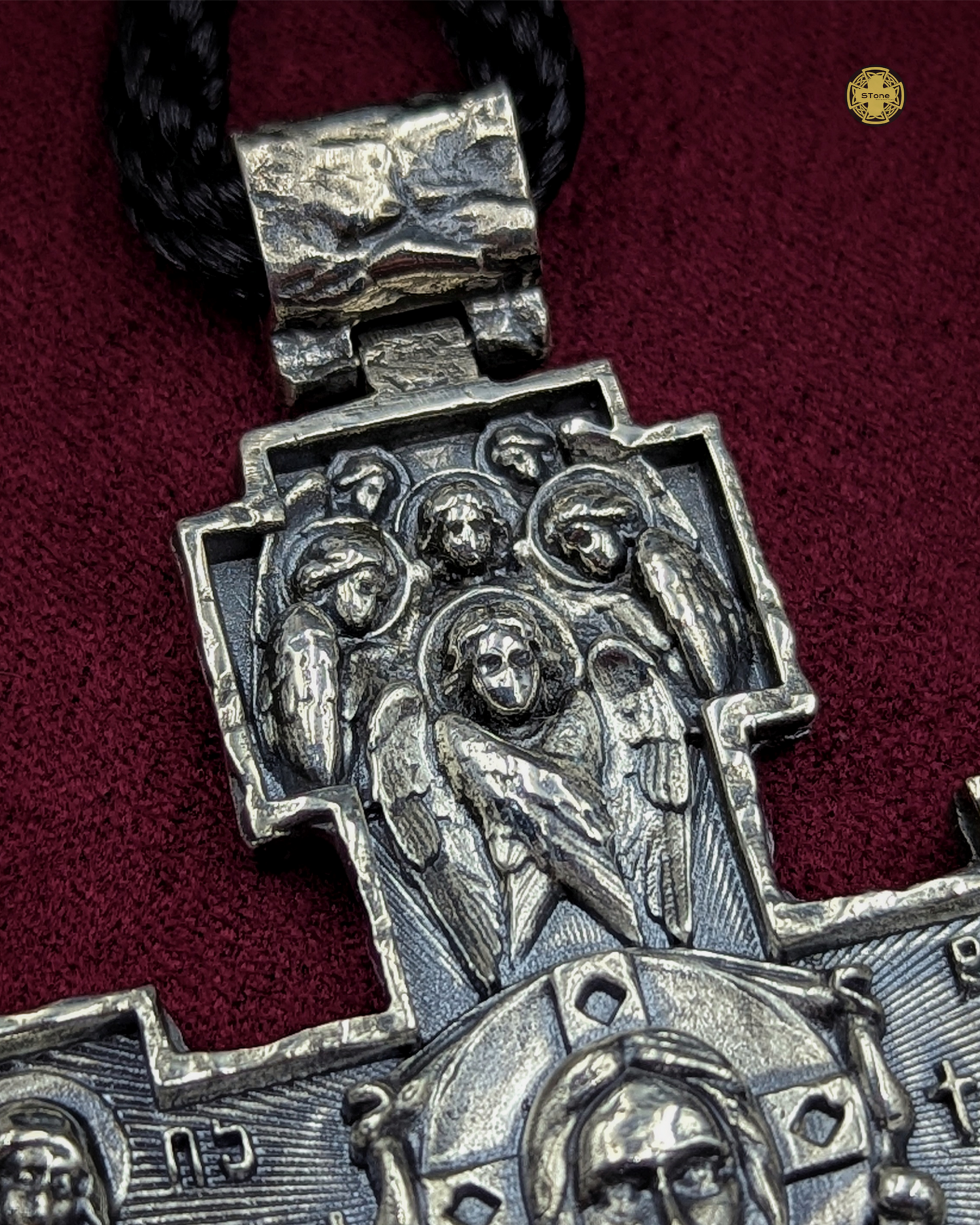 ვერცხლის ჯვარი წმინდანებით
